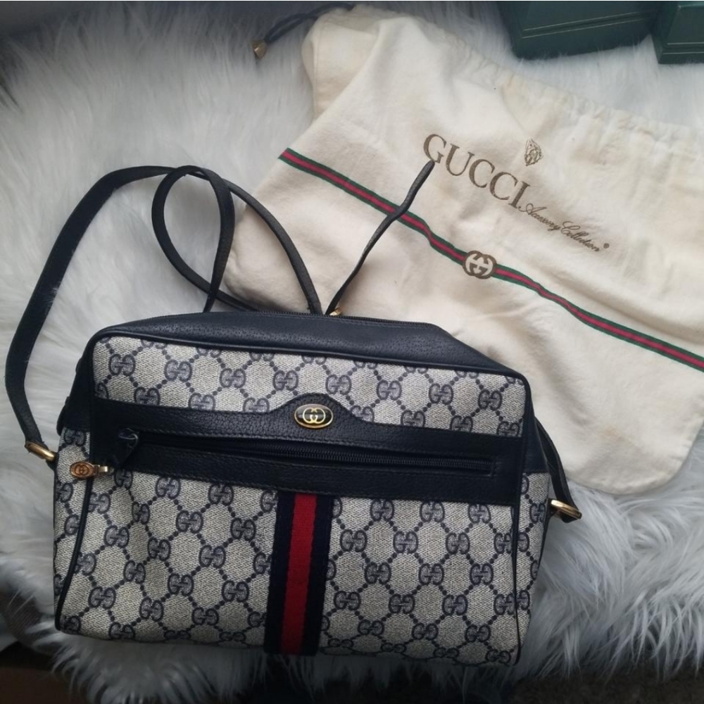 Authentic Vintage Gucci Camera Shoulder Bag - Picture 1 of 12